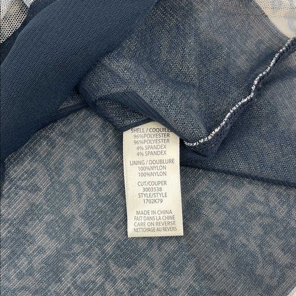 Floral Pattern Top - Picture 6 of 6